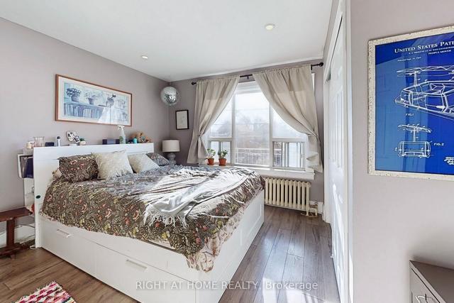 35 Ronald Ave, House detached with 4 bedrooms, 5 bathrooms and 2 parking in Toronto ON | Image 2