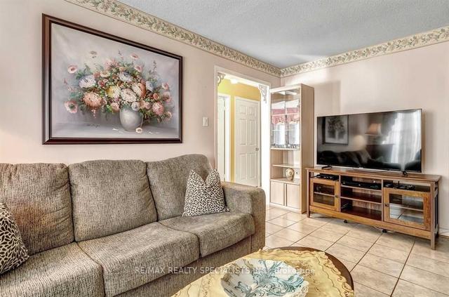 3 Fincham Ave E, Home with 4 bedrooms, 3 bathrooms and 5 parking in Brampton ON | Image 30