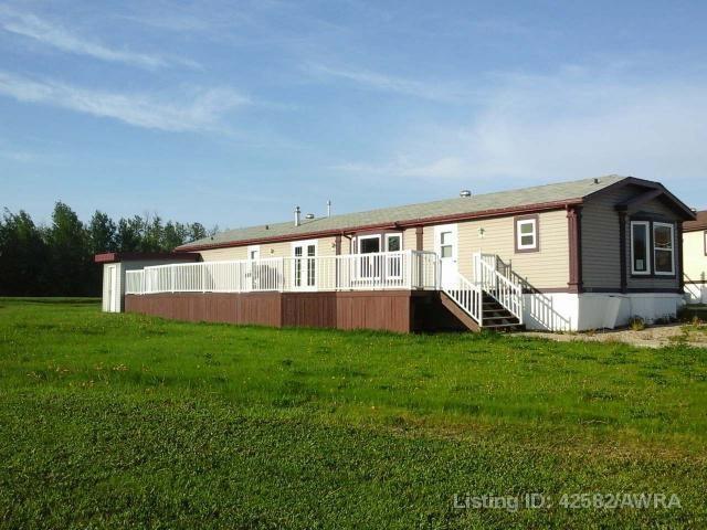 817 3 Avenue, House detached with 3 bedrooms, 2 bathrooms and 4 parking in Fox Creek AB | Image 1