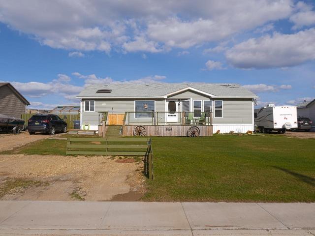 8424 21 Street, House detached with 3 bedrooms, 2 bathrooms and 1 parking in Dawson Creek BC | Card Image