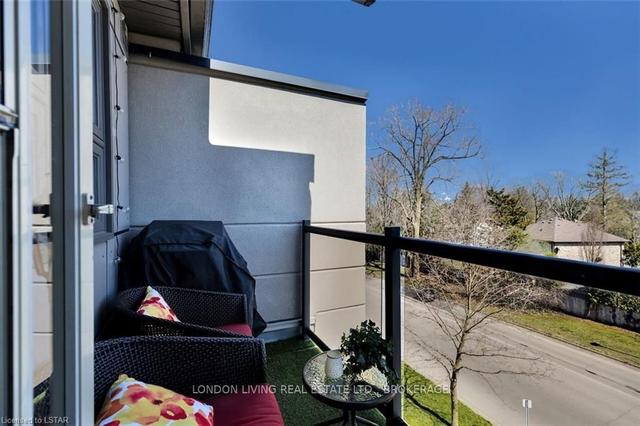 403 - 1 Jacksway Cres, Condo with 2 bedrooms, 2 bathrooms and 1 parking in London ON | Image 17