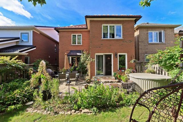 6074 Leeside Cres, House detached with 3 bedrooms, 4 bathrooms and 6 parking in Mississauga ON | Image 28