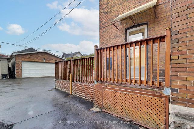 165 Maplewood Ave, House semidetached with 3 bedrooms, 2 bathrooms and 3 parking in Toronto ON | Image 20