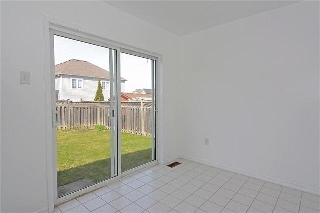 1392 Linstead St, House detached with 3 bedrooms, 2 bathrooms and 3 parking in Oshawa ON | Image 9