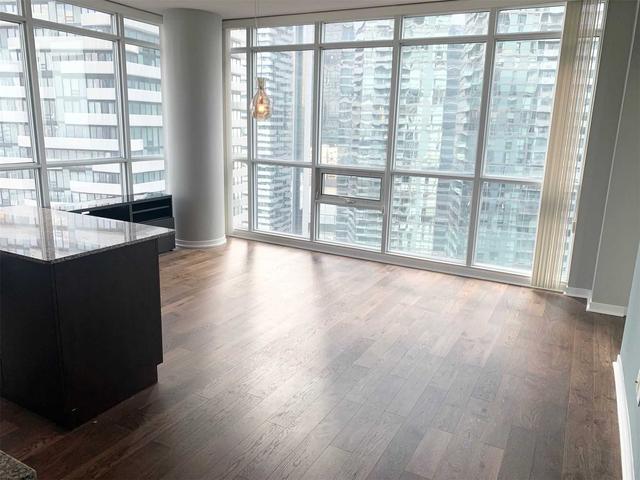 2607 - 55 Bremner Blvd, Condo with 2 bedrooms, 2 bathrooms and 1 parking in Toronto ON | Image 1