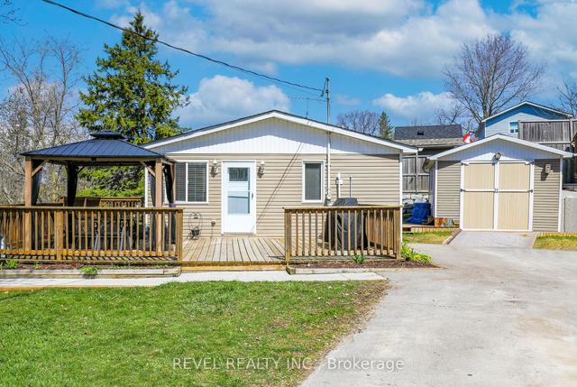 4 Hollyville Blvd, House detached with 2 bedrooms, 2 bathrooms and 4 parking in Kawartha Lakes ON | Image 1
