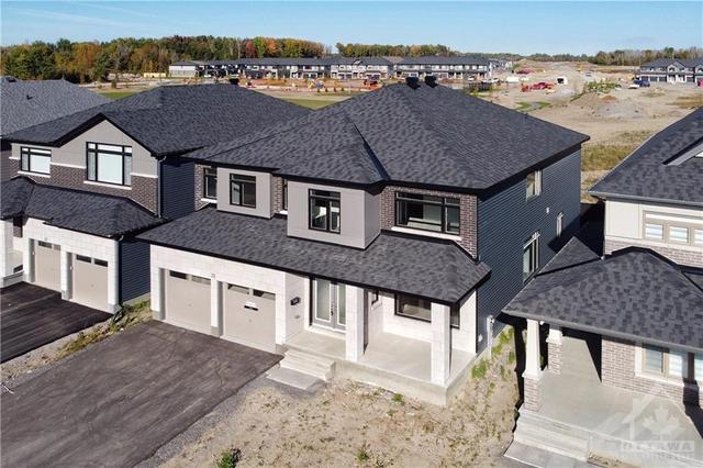 35 Andromeda Road, House detached with 5 bedrooms, 4 bathrooms and 4 parking in Ottawa ON | Image 2