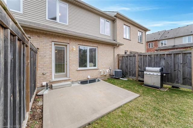 19 - 19 Summerfield Drive, House attached with 3 bedrooms, 3 bathrooms and 2 parking in Guelph ON | Image 35