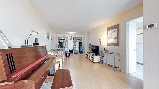 801 - 7825 Bayview Ave, Condo with 2 bedrooms, 2 bathrooms and 1 parking in Markham ON | Image 32