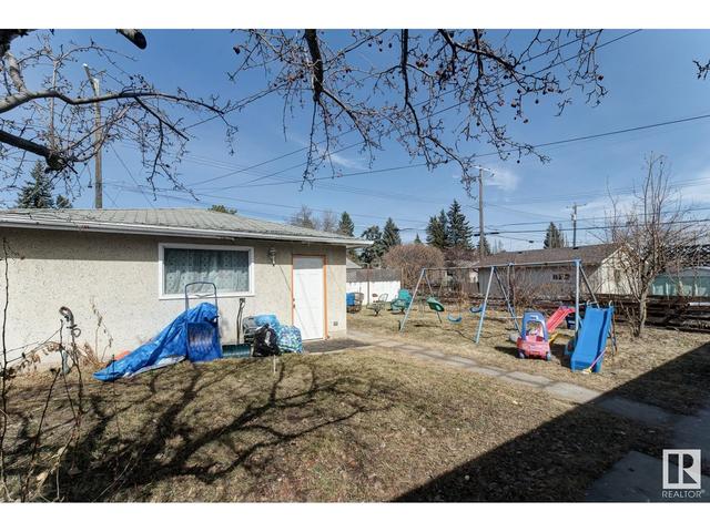 10560 52 Av Nw, House detached with 6 bedrooms, 2 bathrooms and null parking in Edmonton AB | Image 7