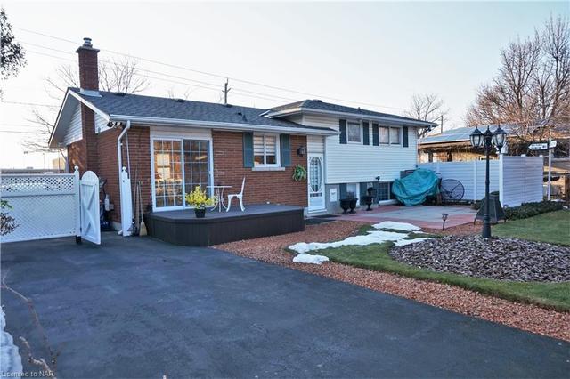540 Lake Street, House detached with 4 bedrooms, 2 bathrooms and null parking in St. Catharines ON | Image 18