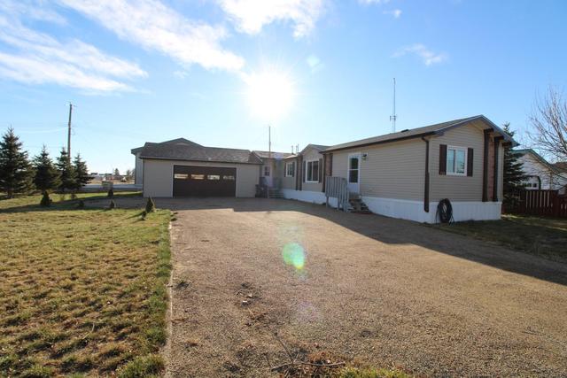 728 2 St, House detached with 3 bedrooms, 2 bathrooms and 2 parking in Taber MD AB | Image 1