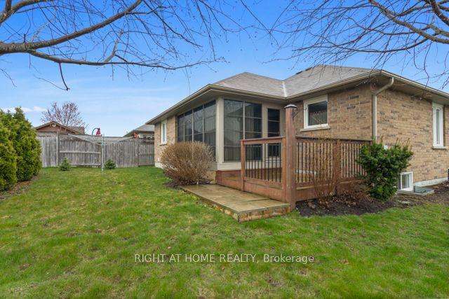 113 Laurent Blvd, House detached with 2 bedrooms, 2 bathrooms and 6 parking in Kawartha Lakes ON | Image 26