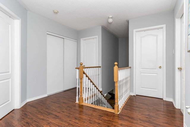 9 Saintsbury Cres, House semidetached with 4 bedrooms, 3 bathrooms and 4 parking in Brampton ON | Image 14