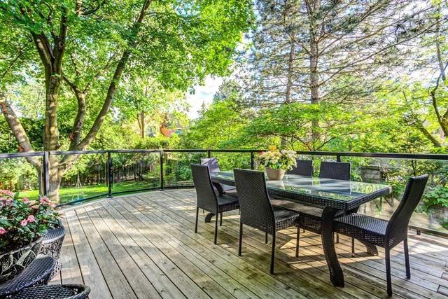 1 Gardenia Crt, House detached with 6 bedrooms, 10 bathrooms and 9 parking in Toronto ON | Image 11