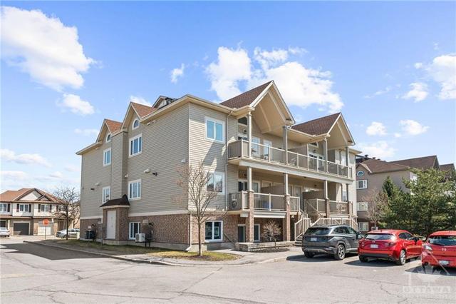 h - 759 Cedar Creek Drive, Condo with 2 bedrooms, 2 bathrooms and 1 parking in Ottawa ON | Image 1