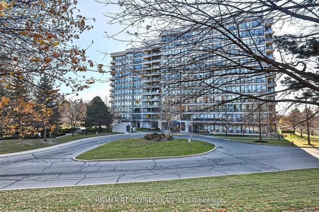 1004 - 12 Laurelcrest St, Condo with 2 bedrooms, 1 bathrooms and 1 parking in Brampton ON | Image 1