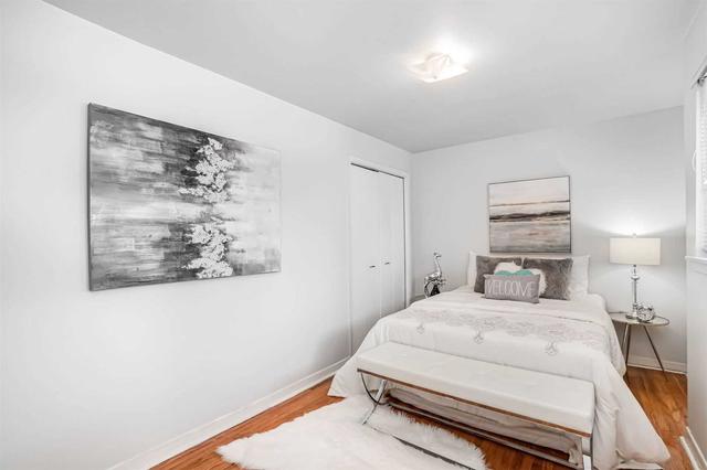 34 - 106 George Henry Blvd, Townhouse with 3 bedrooms, 2 bathrooms and 1 parking in Toronto ON | Image 2