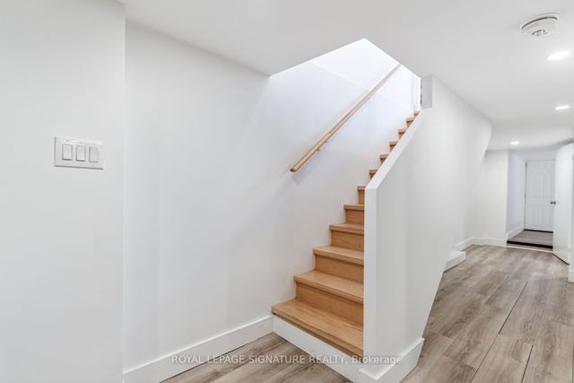362 Mcroberts Ave, House semidetached with 3 bedrooms, 2 bathrooms and 1 parking in Toronto ON | Image 18
