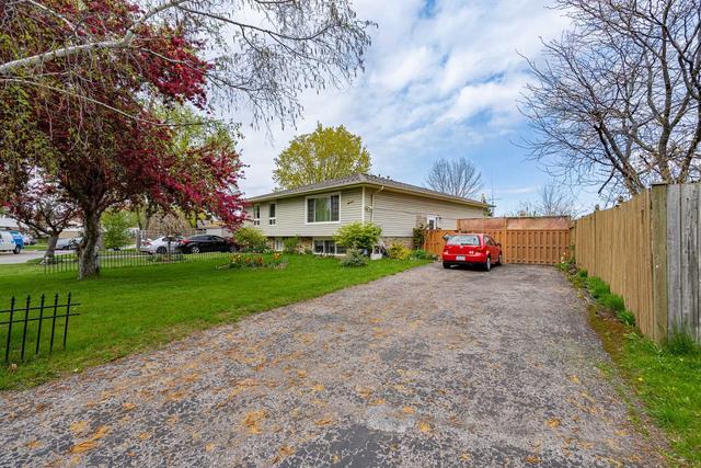 7 Bula Dr, House semidetached with 2 bedrooms, 2 bathrooms and 7 parking in St. Catharines ON | Image 34