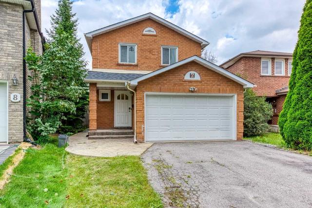 6 Mcnairn Crt, House detached with 3 bedrooms, 4 bathrooms and 5.5 parking in Richmond Hill ON | Image 1