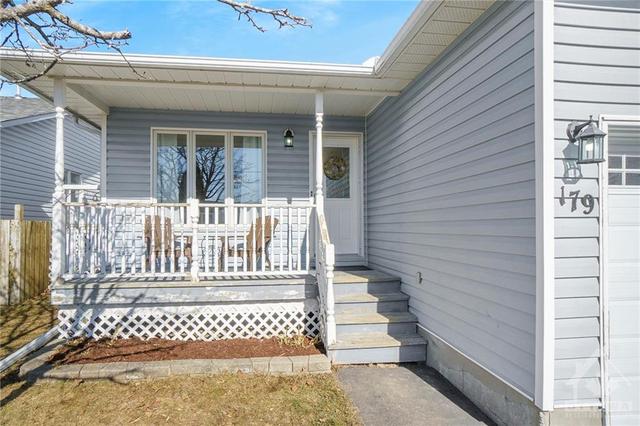 179 Hughes Street, House detached with 2 bedrooms, 2 bathrooms and 3 parking in Carleton Place ON | Image 2