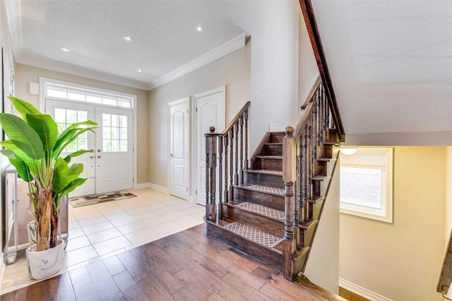 705 Emily Grve, House detached with 4 bedrooms, 4 bathrooms and 6 parking in Newmarket ON | Image 18