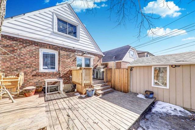 90 Binswood Ave, House detached with 4 bedrooms, 3 bathrooms and 5 parking in Toronto ON | Image 26