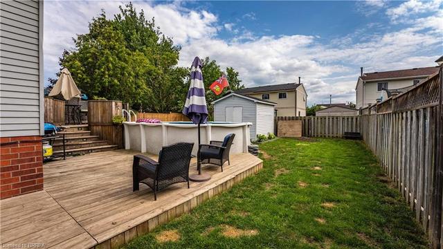 27 Coxwell Crescent, House detached with 5 bedrooms, 2 bathrooms and null parking in Brantford ON | Image 10