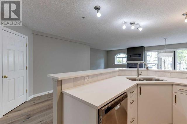 105, - 923 15 Avenue Sw, Condo with 2 bedrooms, 2 bathrooms and 1 parking in Calgary AB | Image 5