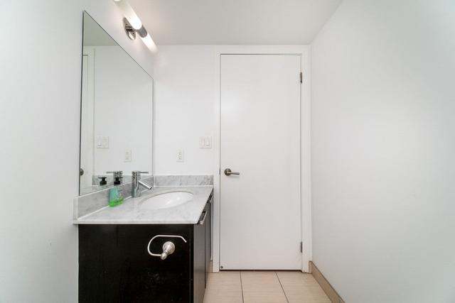 616 - 68 Abell St, Condo with 1 bedrooms, 1 bathrooms and 1 parking in Toronto ON | Image 2