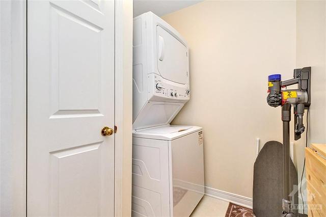 13 Coulson Court, Townhouse with 3 bedrooms, 2 bathrooms and 4 parking in Ottawa ON | Image 24