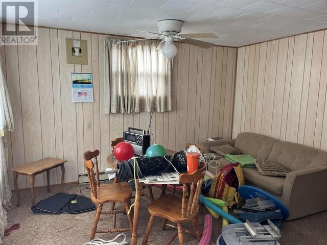 Cabin 7 - living room | Image 15