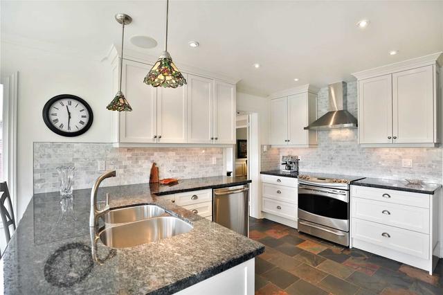 1833 Melody Dr, House detached with 4 bedrooms, 4 bathrooms and 4 parking in Mississauga ON | Image 12