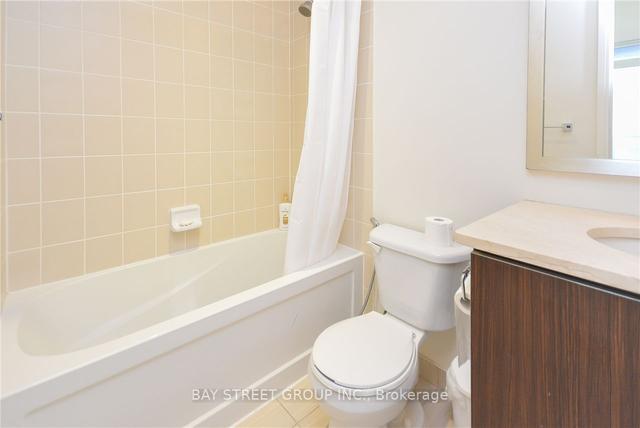 2001 - 825 Church St, Condo with 2 bedrooms, 2 bathrooms and 1 parking in Toronto ON | Image 7