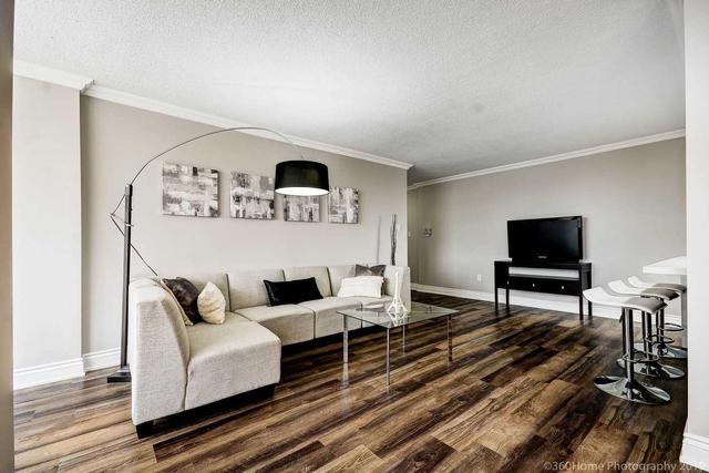 1704 - 10 Malta Ave, Condo with 3 bedrooms, 2 bathrooms and 1 parking in Brampton ON | Image 9