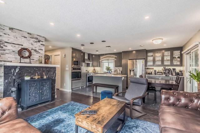 107 Mckenna Crescent Se, House detached with 5 bedrooms, 2 bathrooms and 4 parking in Calgary AB | Image 2