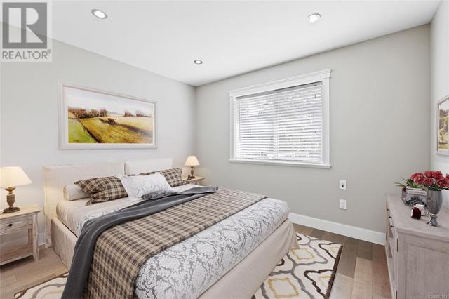 virtually staged bedroom | Image 29