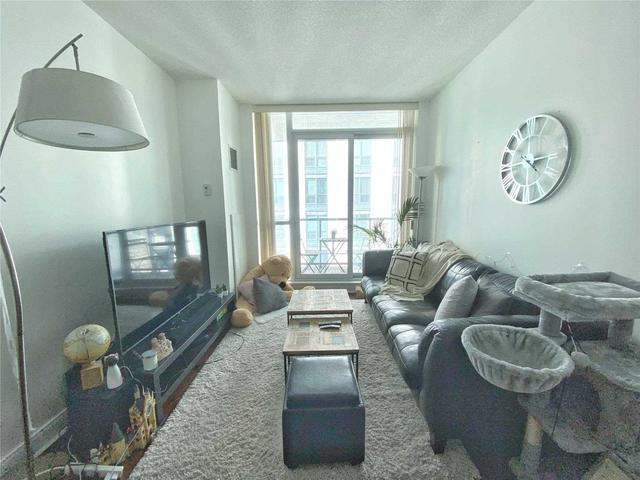 1303 - 38 The Esplanade Ave, Condo with 1 bedrooms, 1 bathrooms and 1 parking in Toronto ON | Image 10