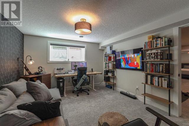 4224 Vauxhall Crescent Nw, House detached with 5 bedrooms, 3 bathrooms and 2 parking in Calgary AB | Image 32