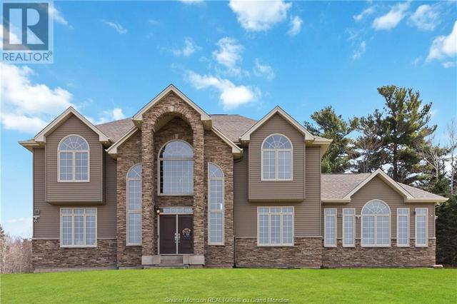 93 Principale St, House detached with 5 bedrooms, 2 bathrooms and null parking in Memramcook NB | Image 1