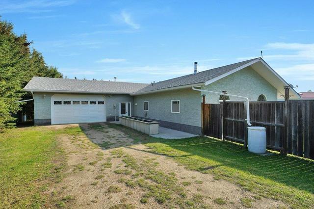 5 51 Avenue, House detached with 2 bedrooms, 2 bathrooms and 4 parking in Ponoka County AB | Image 6