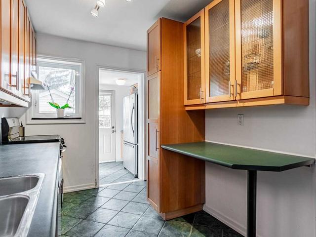 655 Willard Ave, House semidetached with 3 bedrooms, 2 bathrooms and 0 parking in Toronto ON | Image 23