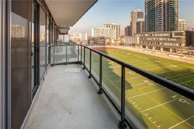 518 - 30 Roehampton Ave, Condo with 2 bedrooms, 2 bathrooms and 0 parking in Toronto ON | Image 6