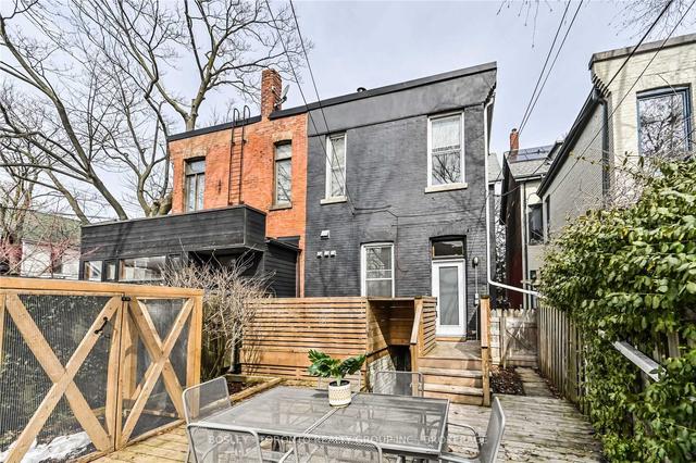 99 Willcocks St, House semidetached with 5 bedrooms, 5 bathrooms and 2 parking in Toronto ON | Image 32