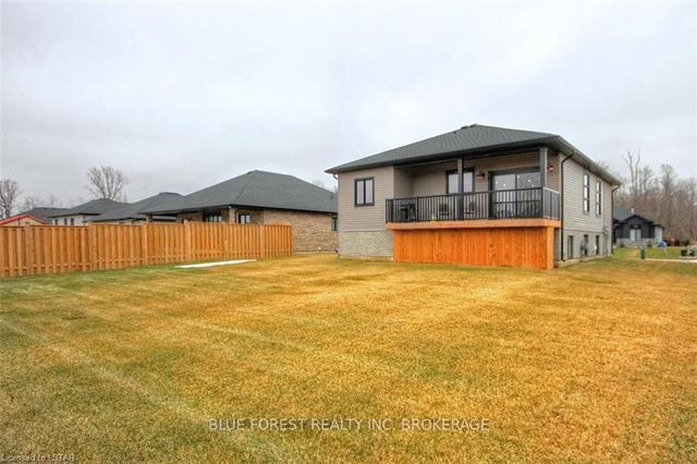 149 Hennessy St St, House detached with 3 bedrooms, 6 bathrooms and 6 parking in Lambton Shores ON | Image 25