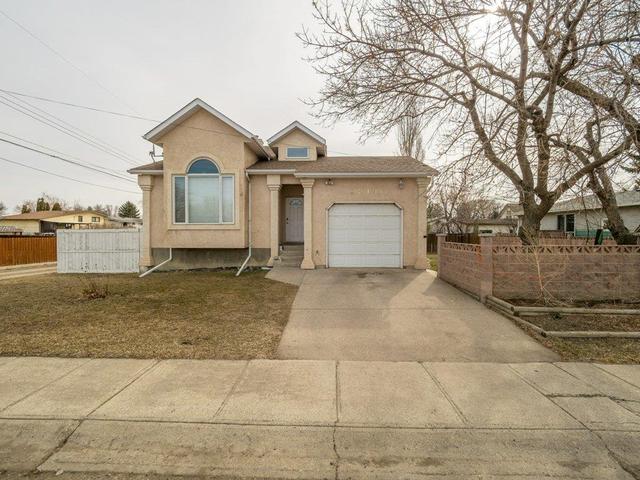 2211 23 Street, House detached with 4 bedrooms, 2 bathrooms and 2 parking in Coaldale AB | Image 1