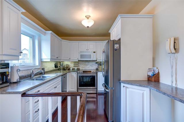7 Arden Cres, House detached with 3 bedrooms, 2 bathrooms and 1 parking in Toronto ON | Image 16