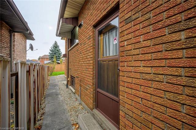 255 Guildwood Drive, House detached with 4 bedrooms, 2 bathrooms and 5 parking in Hamilton ON | Image 32