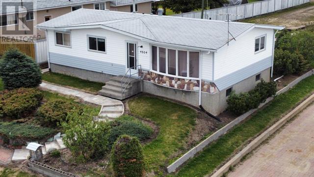 4804 54 Avenue, House detached with 3 bedrooms, 1 bathrooms and 6 parking in Valleyview AB | Card Image